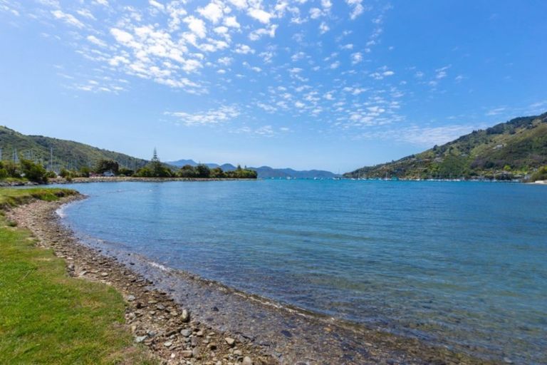 Photo of property in 291a Waikawa Road, Waikawa, Picton, 7220