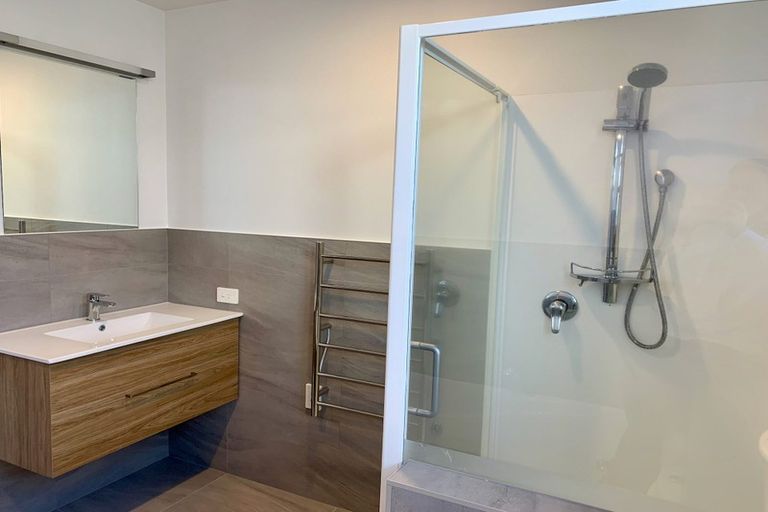 Photo of property in 323 Cambridge Terrace, Christchurch Central, Christchurch, 8013