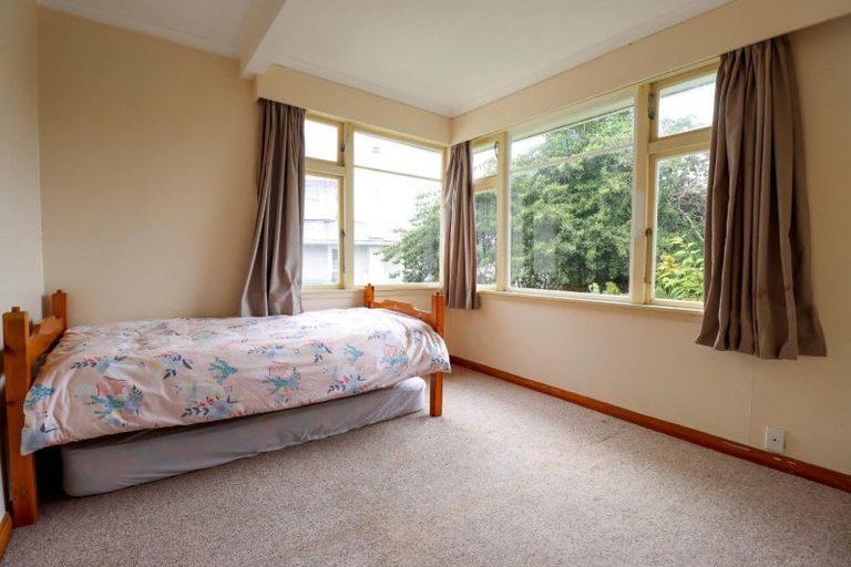 Photo of property in 12 Epsom Road, Hokowhitu, Palmerston North, 4410