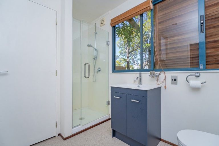 Photo of property in 92 Hahei Beach Road, Hahei, Whitianga, 3591