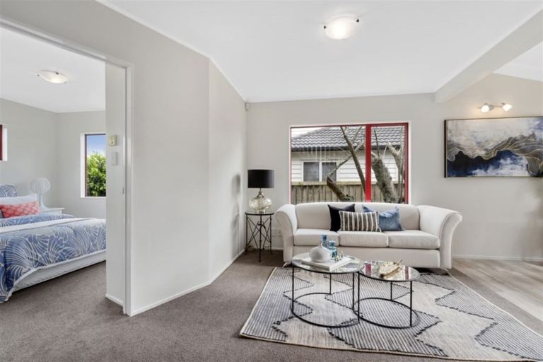 Photo of property in 2/18 Strid Road, Te Atatu South, Auckland, 0610