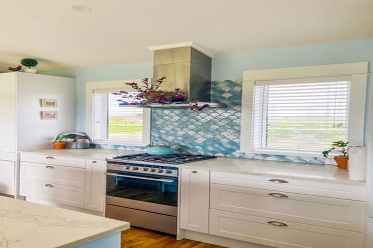 Photo of property in 35 Sears Road, Meeanee, Napier, 4183