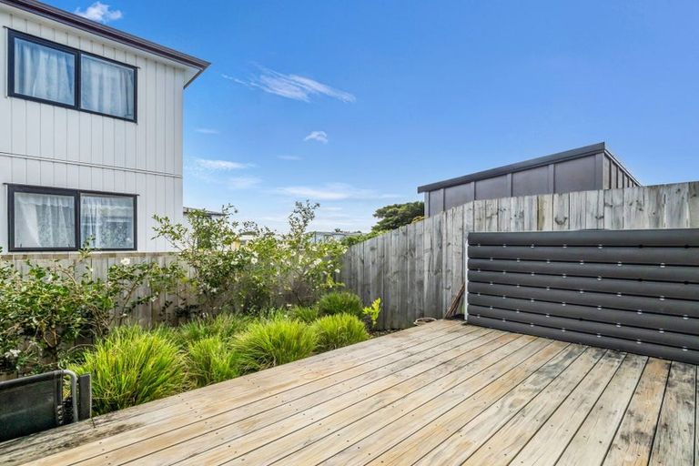 Photo of property in 7 Kanorau Place, Mangere, Auckland, 2022