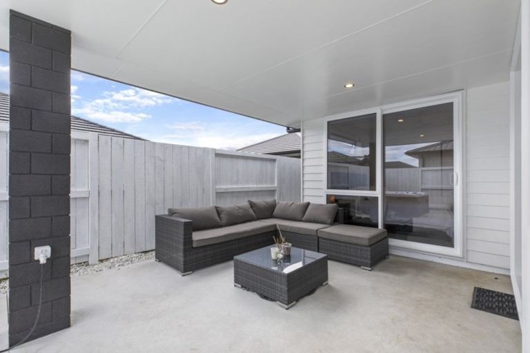 Photo of property in 15 Taioma Close, Papamoa, 3118