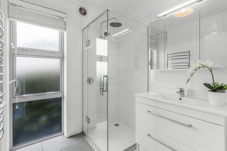 Photo of property in 82 Cliffs Road, Saint Clair, Dunedin, 9012