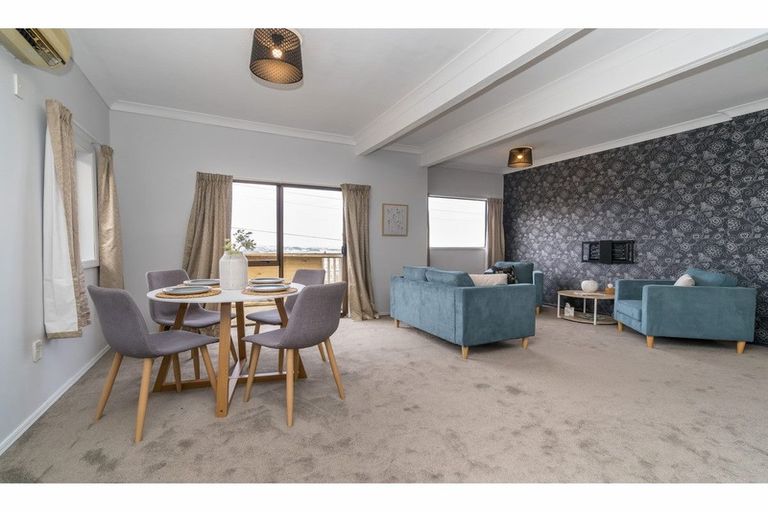 Photo of property in 74 Barnes Drive, Caversham, Dunedin, 9011