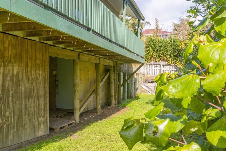 Photo of property in 95a Renown Road, Raumati South, Paraparaumu, 5032