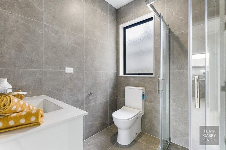 Photo of property in 2 Nanleen Rise, Manurewa, Auckland, 2105