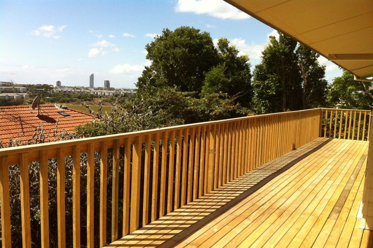 Photo of property in 46 Exmouth Road, Northcote, Auckland, 0627