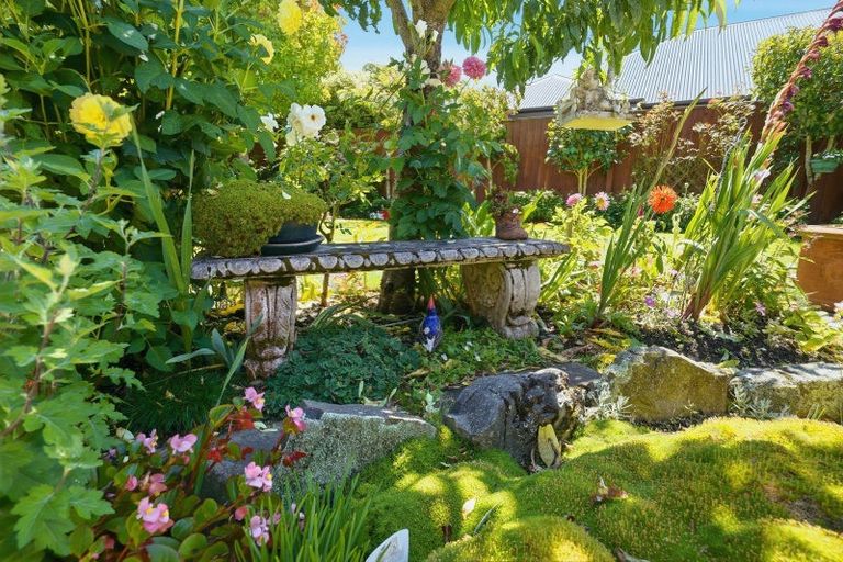 Photo of property in 23 Huntingdon Drive, Rangiora, 7400