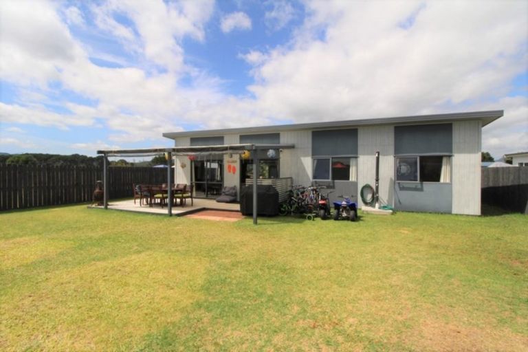 Photo of property in 163 Harbour Drive, Matarangi, Whitianga, 3592