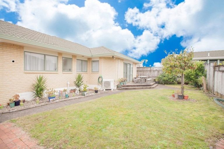 Photo of property in 3a Benton Place, Manurewa, Auckland, 2102