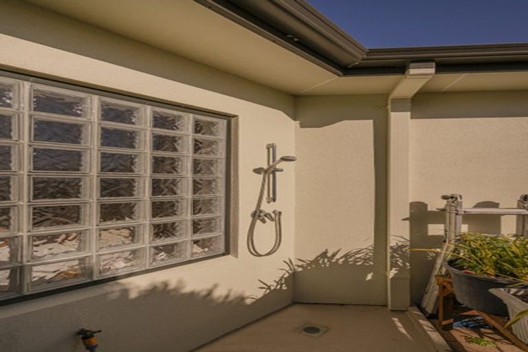 Photo of property in 69 Centennial Drive, Whitianga, 3510