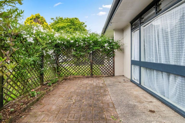 Photo of property in 2/18 Carnot Street, Glenholme, Rotorua, 3010