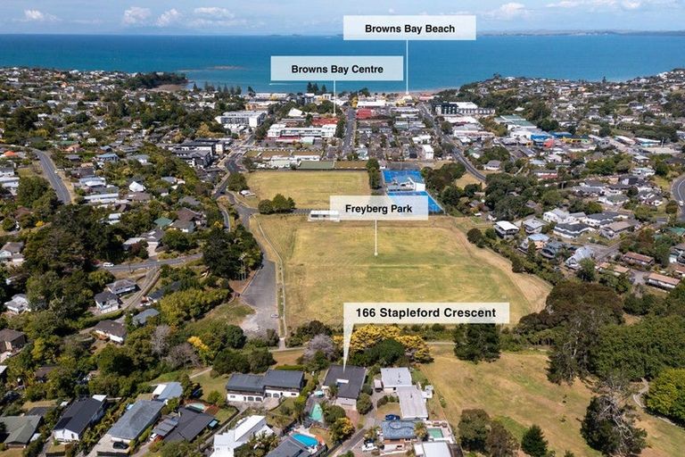 Photo of property in 166 Stapleford Crescent, Browns Bay, Auckland, 0630