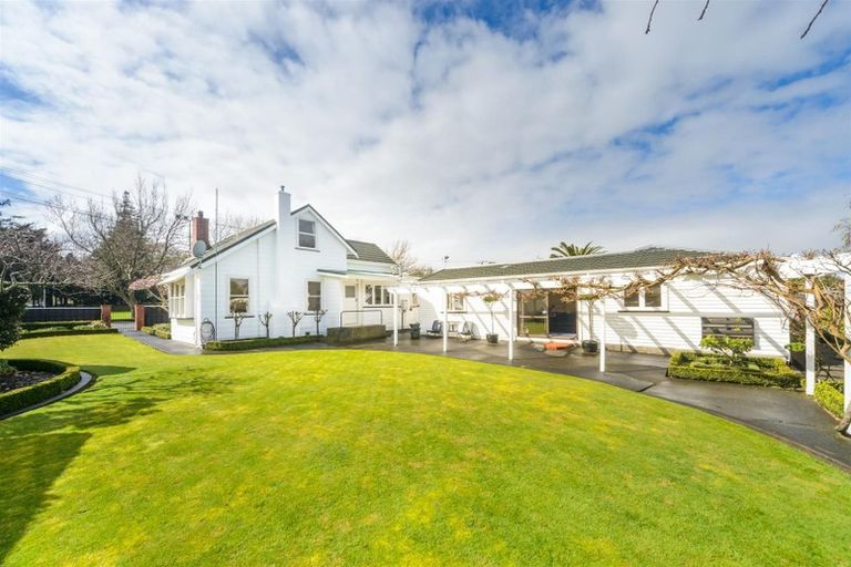 Photo of property in 23 Follett Street, Marton, 4710