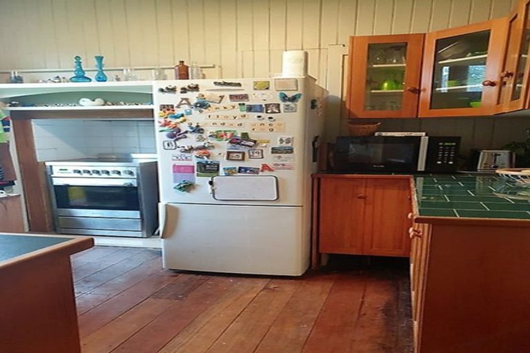 Photo of property in 42 Mangahao Road, Shannon, Palmerston North, 4474