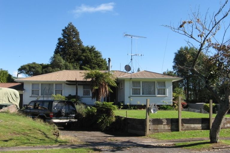 Photo of property in 14 Dunbar Place, Tokoroa, 3420