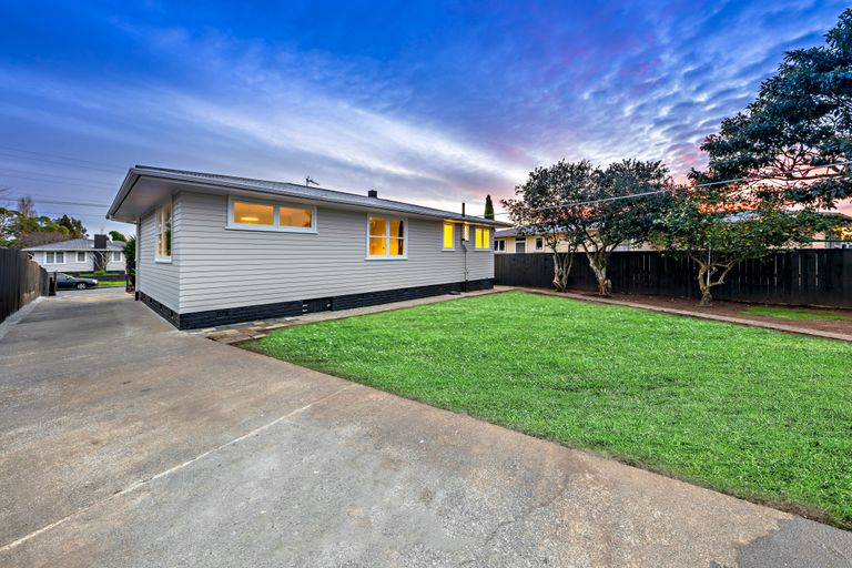 Photo of property in 37 Clayton Avenue, Otara, Auckland, 2023