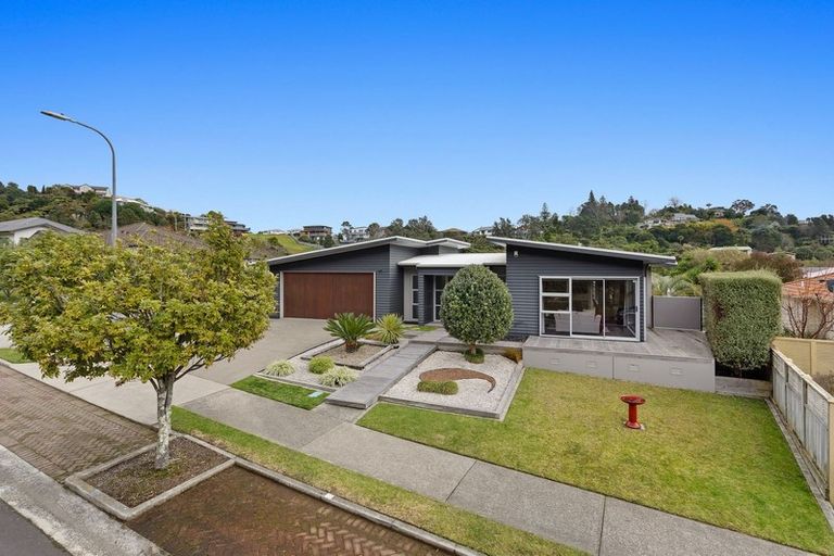 Photo of property in 27 The Fairway, Whakatane, 3120