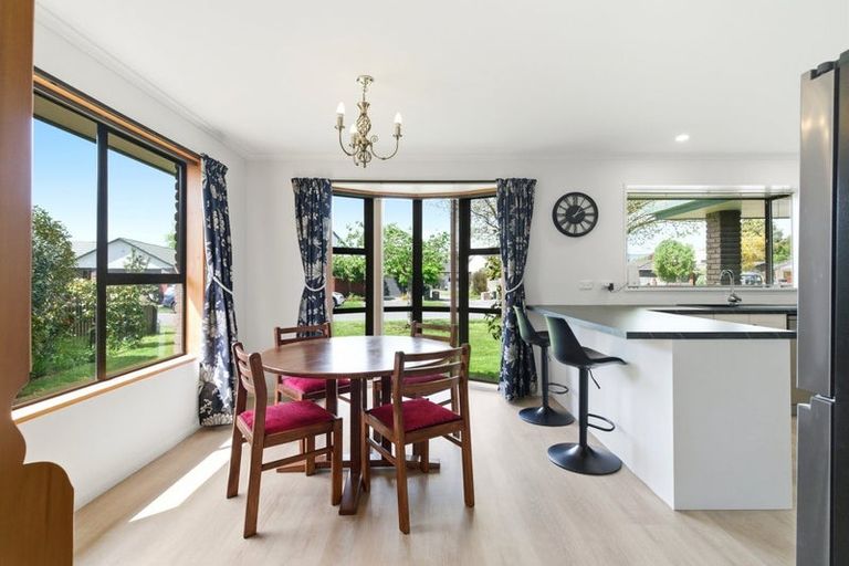 Photo of property in 8 Addison Place, Halswell, Christchurch, 8025