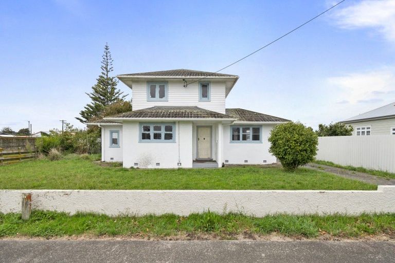 Photo of property in 35 Cook Street, Foxton, 4814