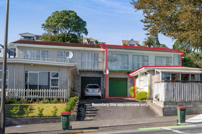Photo of property in 3/341 Devon Street West, New Plymouth, 4310