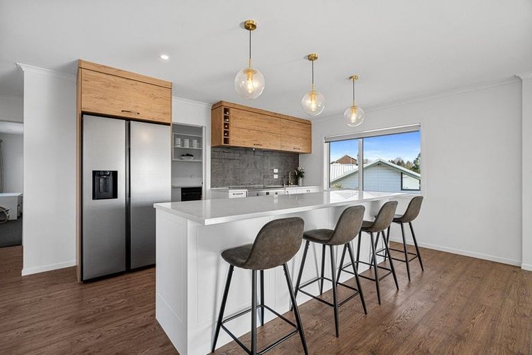 Photo of property in 61 Links View Drive, Omokoroa, 3114