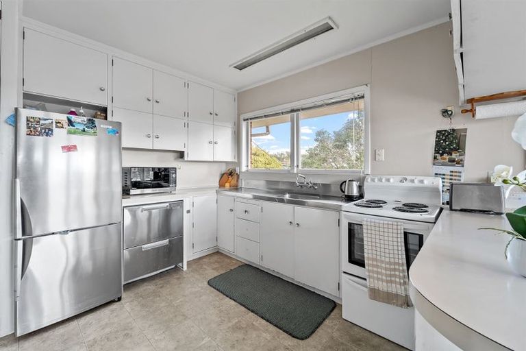 Photo of property in 491 Beach Road, Murrays Bay, Auckland, 0630