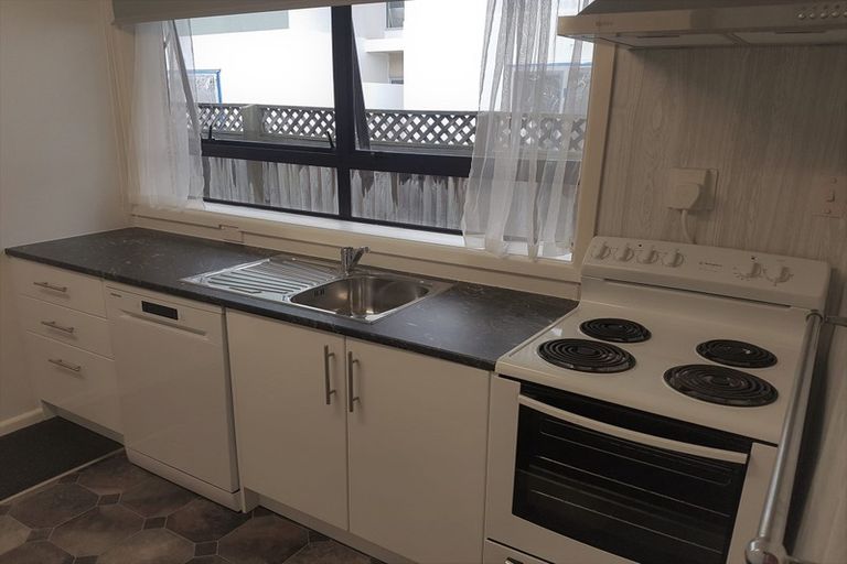 Photo of property in 416 Barbadoes Street, Christchurch Central, Christchurch, 8013