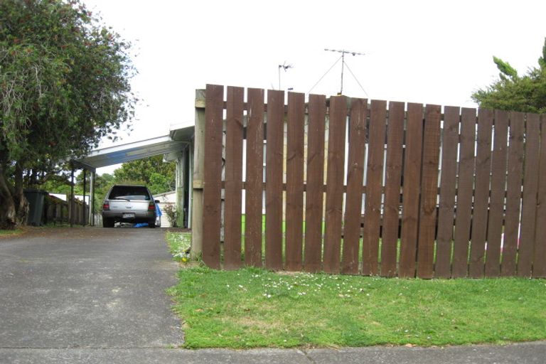 Photo of property in 57 Ashgrove Road, Mangere, Auckland, 2022