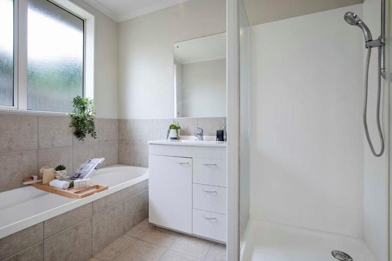 Photo of property in 29 Keri Vista Rise, Papakura, 2110