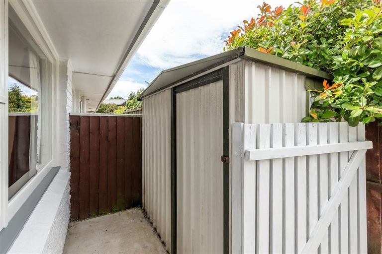 Photo of property in 1/200 Waimairi Road, Ilam, Christchurch, 8041