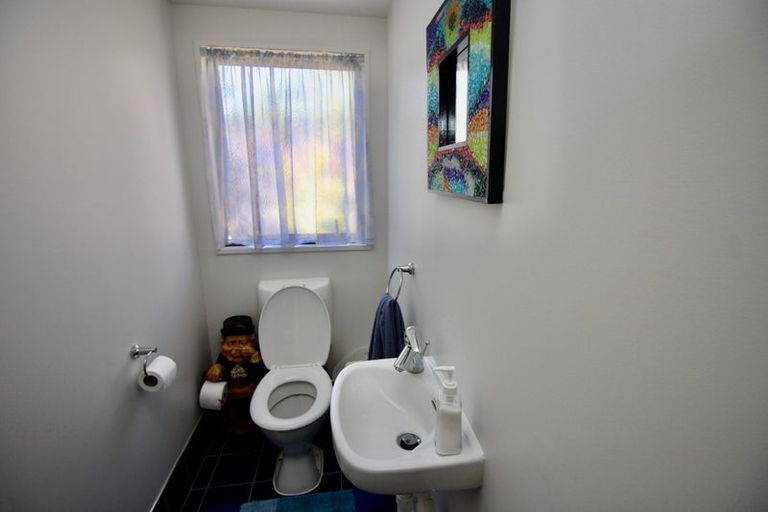 Photo of property in 16 Protea Crescent, Whitianga, 3510