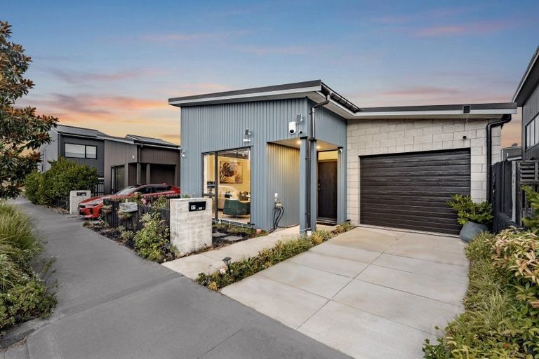 Photo of property in 17 Chaffinch Road, Hobsonville, Auckland, 0616