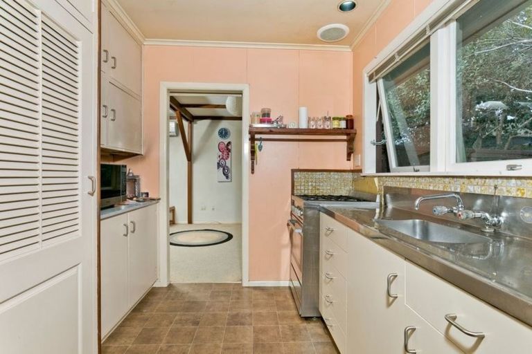 Photo of property in 1/178 Archers Road, Glenfield, Auckland, 0629