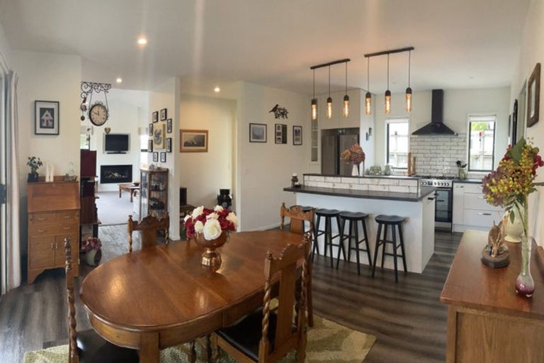 Photo of property in 30b Redwood Crescent, Hurdon, New Plymouth, 4310