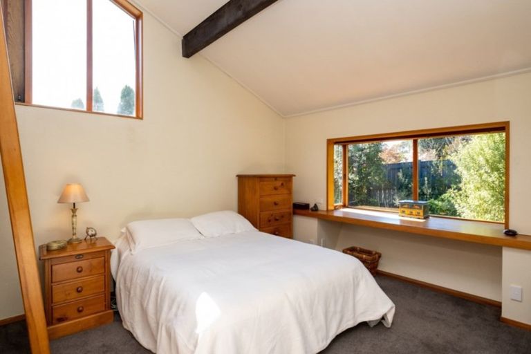 Photo of property in 27 Muritai Crescent, Havelock North, 4130