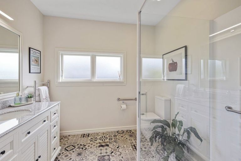 Photo of property in 83 Lonsdale Street, New Brighton, Christchurch, 8083