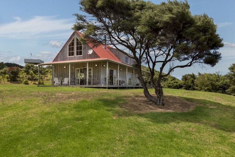 Photo of property in 708 Wilson Road, South Head, Helensville, 0874