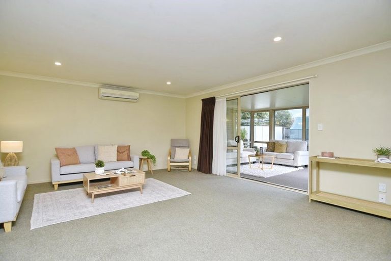 Photo of property in 7 Kowhai Avenue, Rangiora, 7400