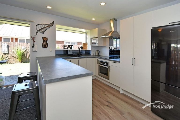 Photo of property in 2/65 Tyrone Street, Belfast, Christchurch, 8051