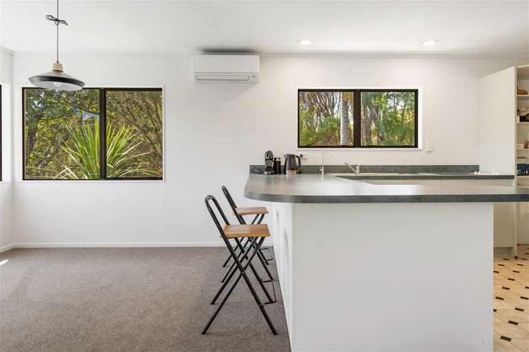 Photo of property in 79 Yorke Road, Haruru, 0204