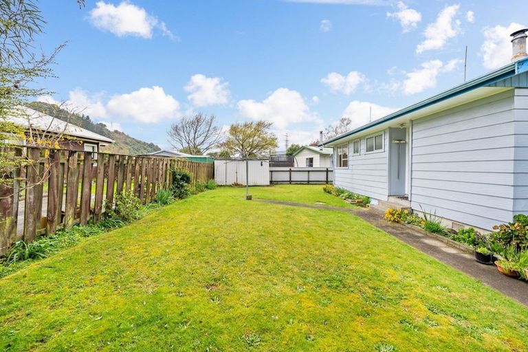 Photo of property in 1/59 Gemstone Drive, Birchville, Upper Hutt, 5018