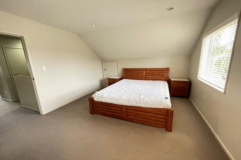 Photo of property in 2/19 Nimstedt Avenue, Oteha, Auckland, 0632