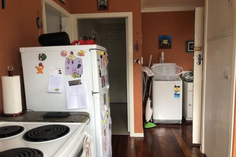 Photo of property in 19 Karaka Crescent, Levin, 5510