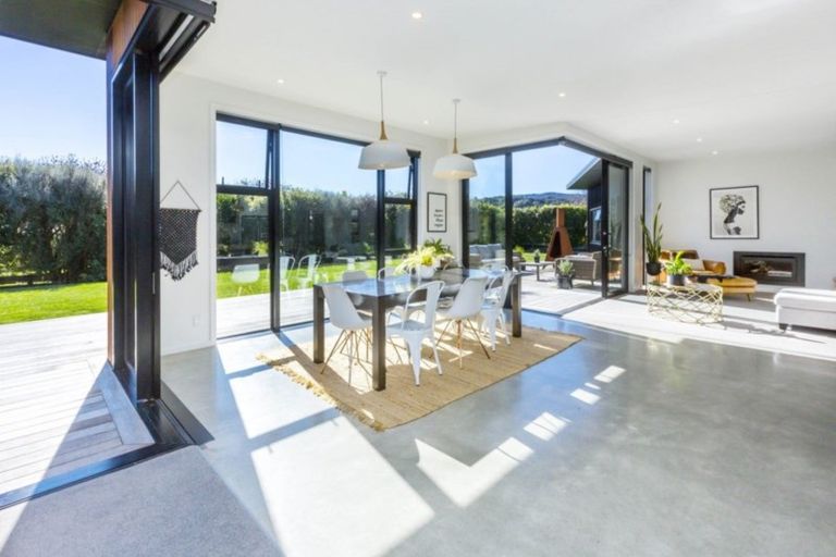 Photo of property in 46a Emerald Hill Drive, Birchville, Upper Hutt, 5018