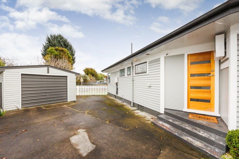 Photo of property in 18 Snowdon Avenue, Terrace End, Palmerston North, 4410