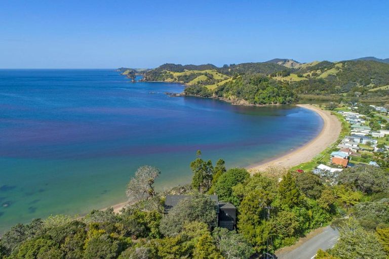 Photo of property in 73 Webb Road, Helena Bay, Hikurangi, 0184