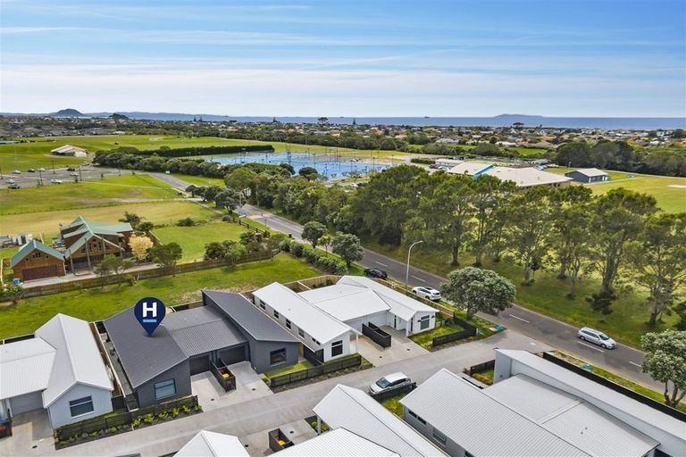 Photo of property in 8 Ngaire Way, Papamoa Beach, Papamoa, 3118